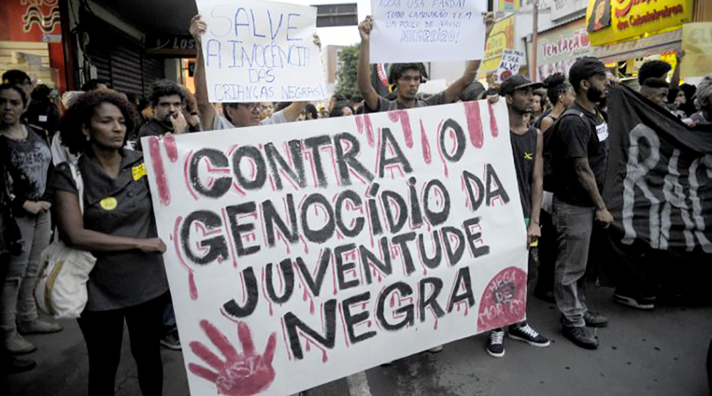 Análise | O fim do Bolsa Família e a política contínua do genocídio negro no Brasil
