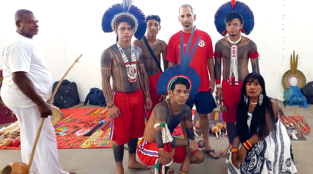 Sede do Sindicato recebeu no domingo (15) evento cultural especial de grupos de capoeira e indígenas