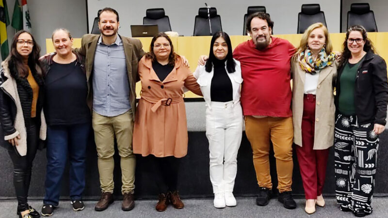 RESISTÊNCIA | Espaço democrático de debate sobre rumos da Educação do município ocorreu no sábado, dia 5 de julho