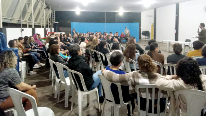 Assembleia da Educação Infantil aprova eixos programáticos e organiza calendário de lutas. Hoje (10/6), vamos às 17h30 até a Câmara de Vereadores. Até lá!